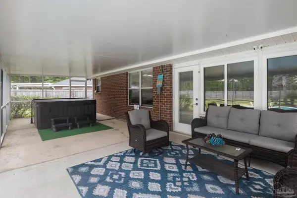 6384 Old Harbor Ct, Gulf Breeze, FL 32563