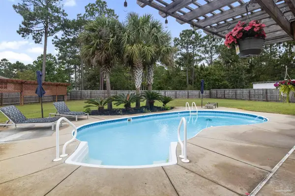 6384 Old Harbor Ct, Gulf Breeze, FL 32563
