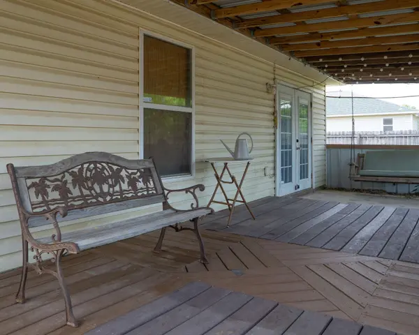 1990 Pentagon ST, Gulf Breeze, FL 32563