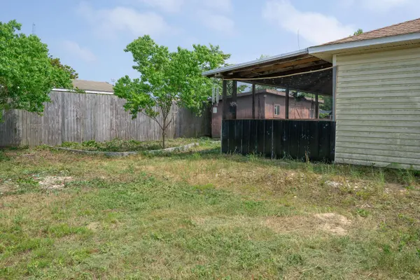 1990 Pentagon ST, Gulf Breeze, FL 32563