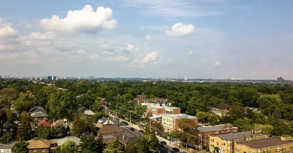 2450 Bloor St W #616, Toronto, ON M6S