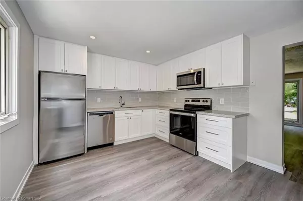 198 The Greenway, Cambridge, ON N1R 6L9