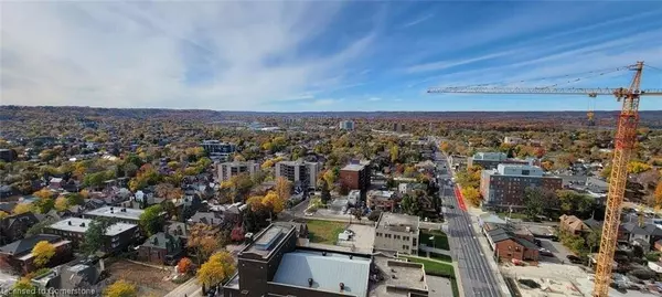 15 Queen Street S #2207, Hamilton, ON L8P 0C6