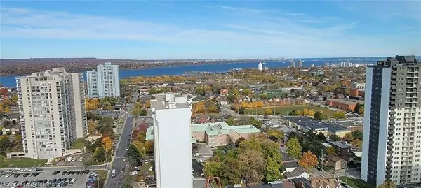 15 Queen Street S #2207, Hamilton, ON L8P 0C6