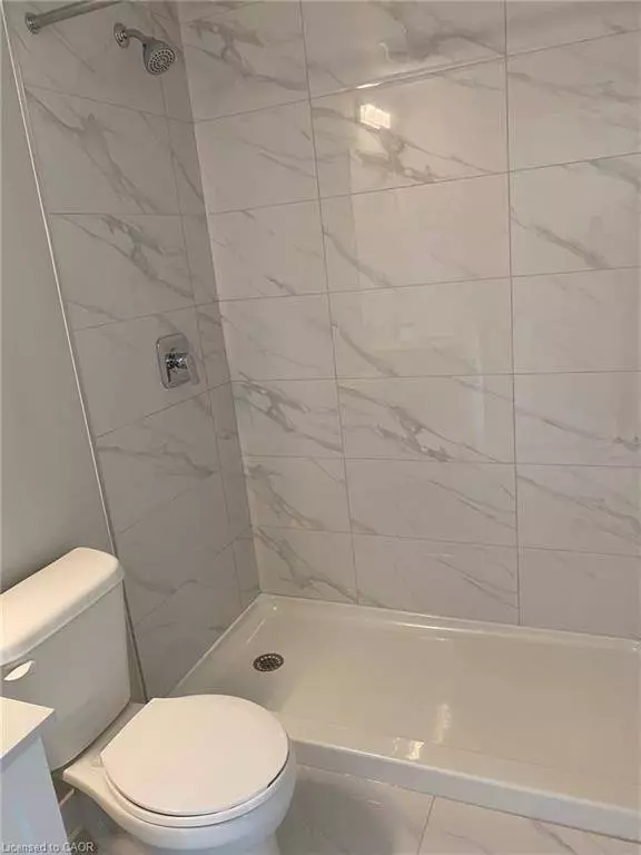 15 Queen Street S #1907, Hamilton, ON L8P 0C6