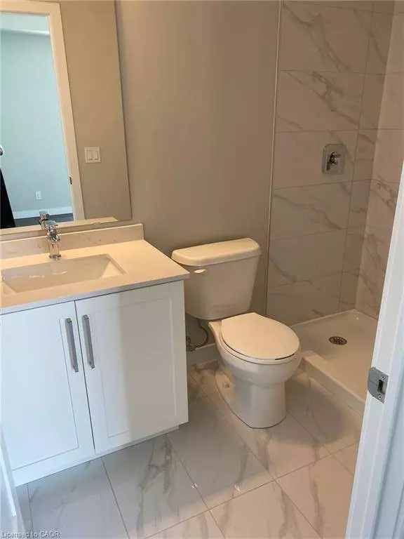 15 Queen Street S #1907, Hamilton, ON L8P 0C6