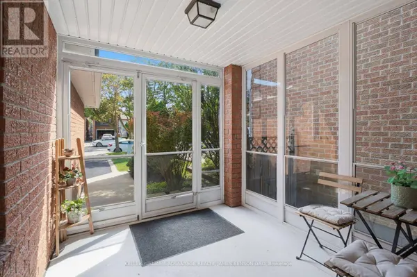 38 WHITE BOULEVARD, Vaughan (brownridge), ON L4J5Z3
