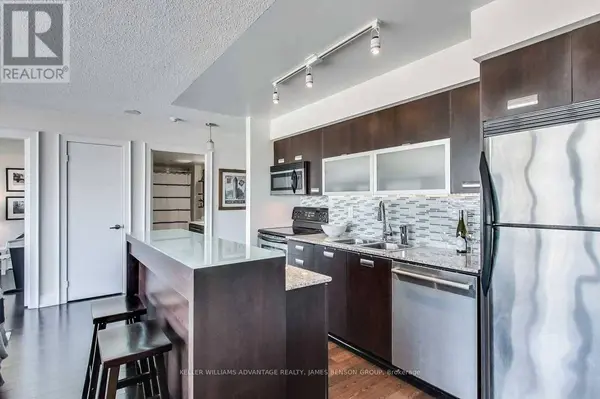 80 Western Battery RD #1107, Toronto (niagara), ON M6K3S1
