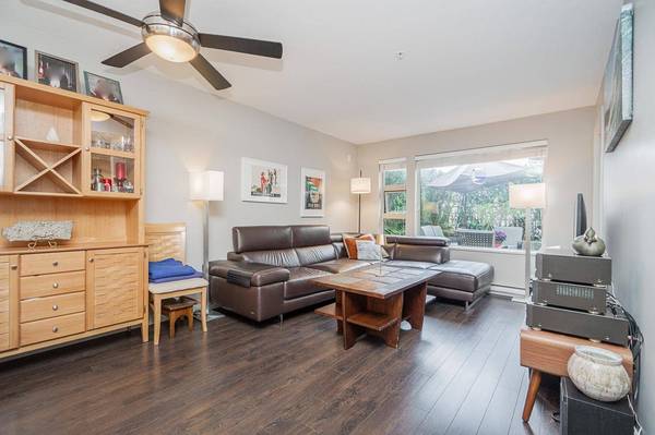1677 Lloyd AVE #207, North Vancouver, BC V7P 0B1