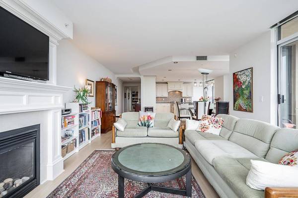 15445 Vine AVE #603, White Rock, BC V4B 2T3