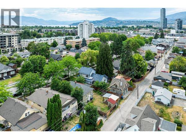 822 Lawrence Avenue, Kelowna, BC V1Y6L9