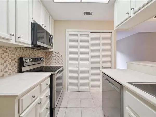 11711 Memorial DR #371, Houston, TX 77024