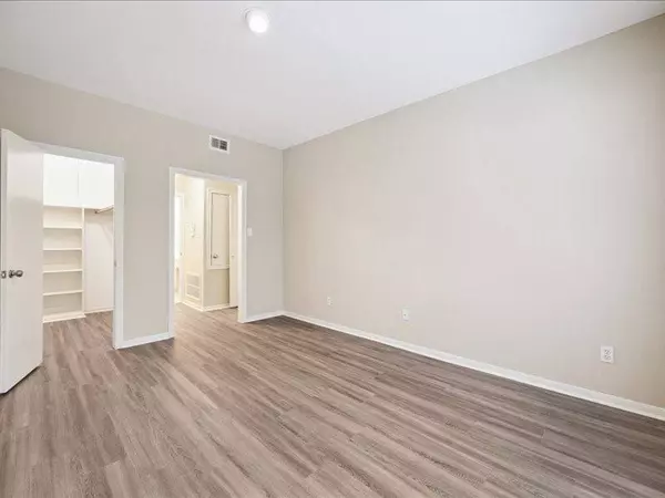 11711 Memorial DR #371, Houston, TX 77024