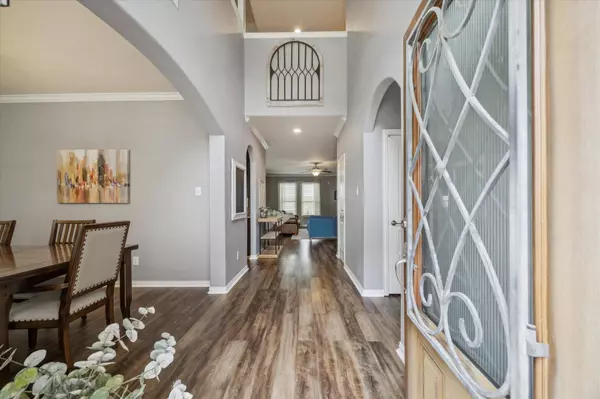 13711 Mckinney Creek LN, Houston, TX 77044