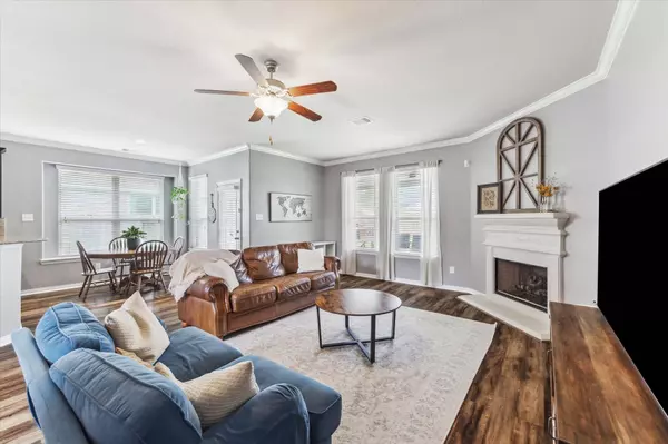 13711 Mckinney Creek LN, Houston, TX 77044