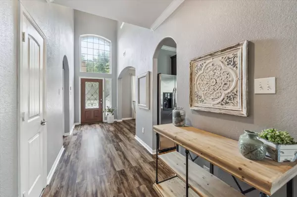 13711 Mckinney Creek LN, Houston, TX 77044