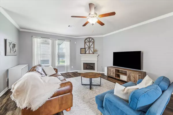 13711 Mckinney Creek LN, Houston, TX 77044