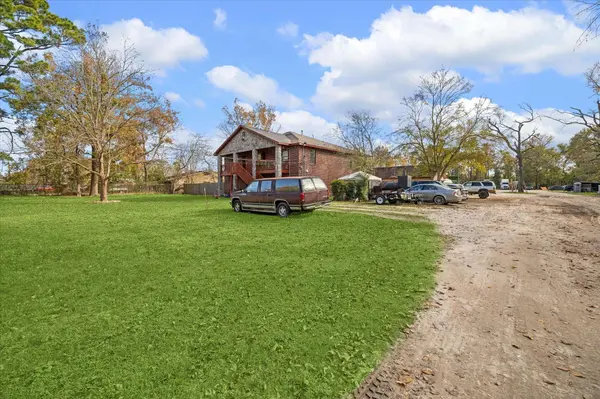 9114 1/2 N Green River DR, Houston, TX 77078