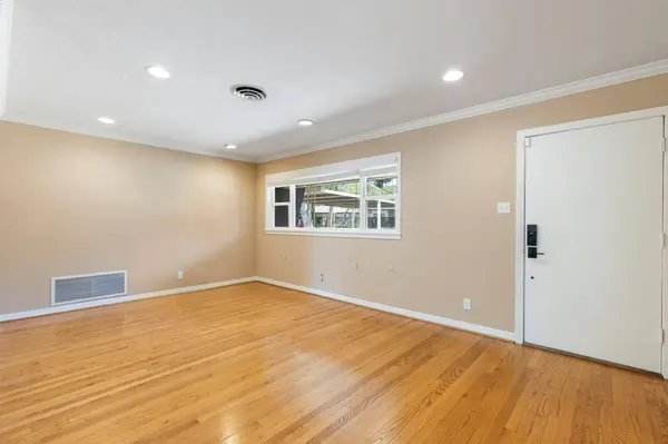 1802 Turnpike RD, Houston, TX 77008