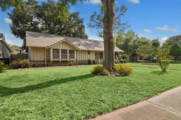 7135 Hendon LN, Houston, TX 77074