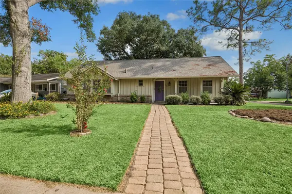 7135 Hendon LN, Houston, TX 77074