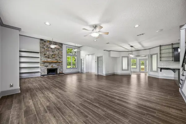 5350 Skinner LN, Richmond, TX 77406