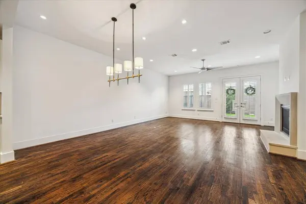 4410 Floyd ST #B, Houston, TX 77007