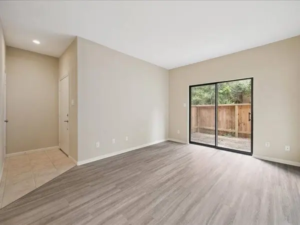 11711 Memorial DR #371, Houston, TX 77024
