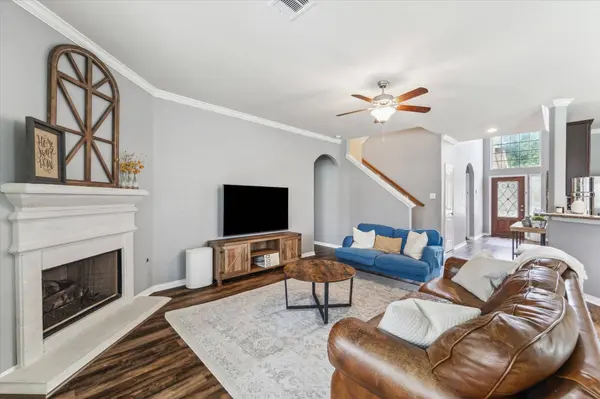 13711 Mckinney Creek LN, Houston, TX 77044
