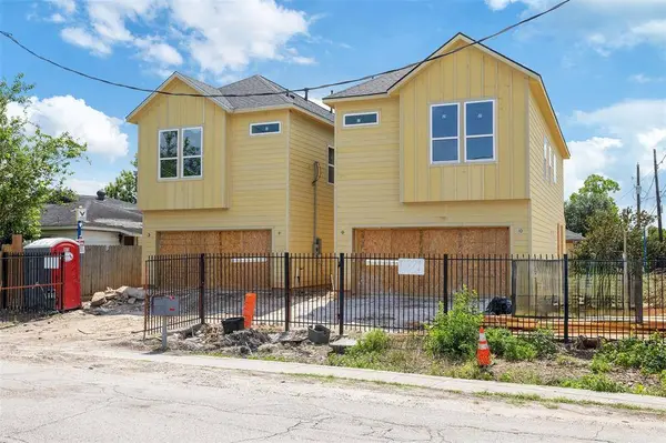 5921 Eastland ST, Houston, TX 77028