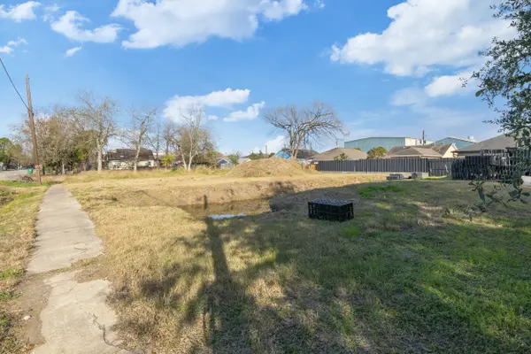 6019 England ST, Houston, TX 77021