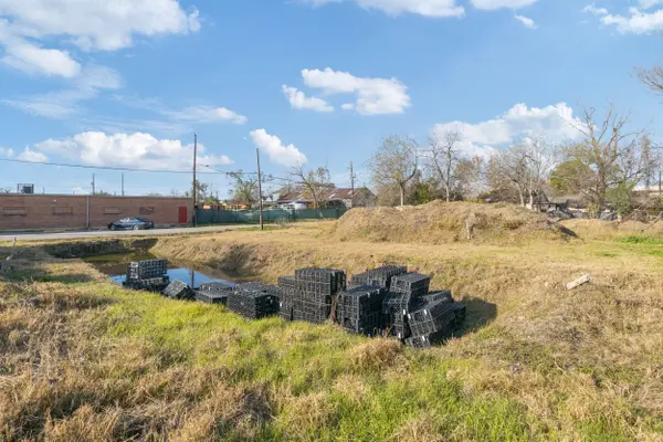 6019 England ST, Houston, TX 77021