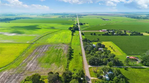 14213 Market LN, Guy, TX 77444