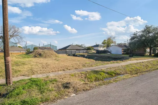 6019 England ST, Houston, TX 77021