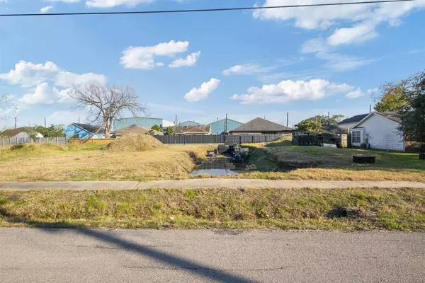 6019 England ST, Houston, TX 77021