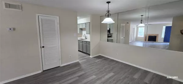 9700 Leawood BLVD #406, Houston, TX 77099