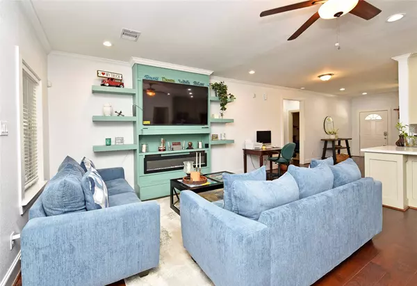 7954 Sparta ST, Houston, TX 77028