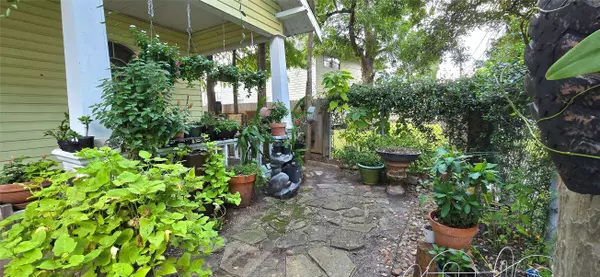 4104 Walker ST, Houston, TX 77023