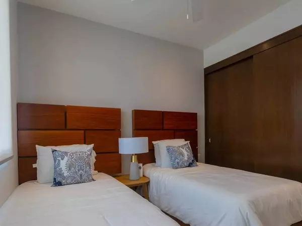 000 CIRC. LOS SAUCES (COND. FLAMINGOS SPORT RESIDENCES,