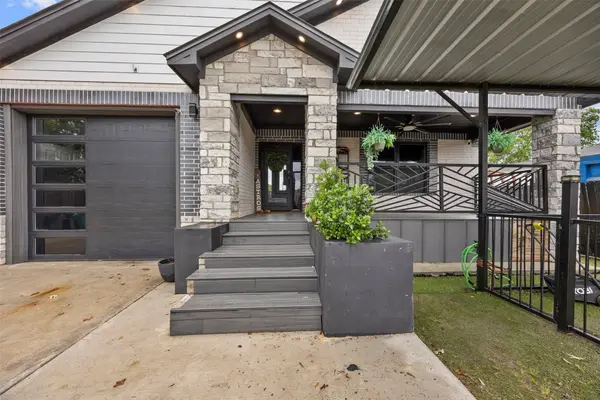 10430 Caxton ST, Houston, TX 77016