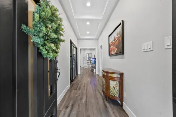 10430 Caxton ST, Houston, TX 77016