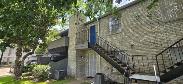 9700 Leawood BLVD #1002, Houston, TX 77099