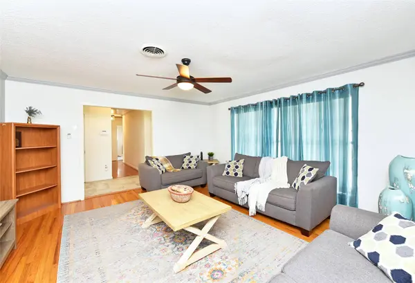 22118 Hufsmith Kohrville RD, Tomball, TX 77375