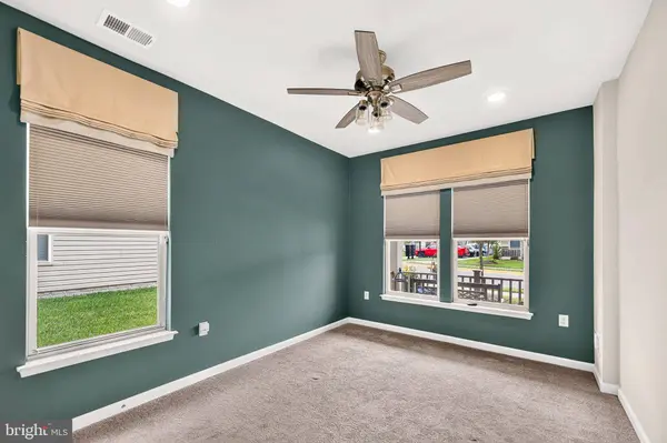 6295 VIRGINIA BLUEBELL LN, Haymarket, VA 20169
