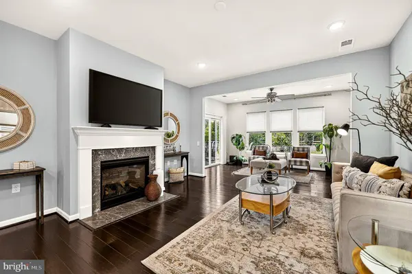 6295 VIRGINIA BLUEBELL LN, Haymarket, VA 20169