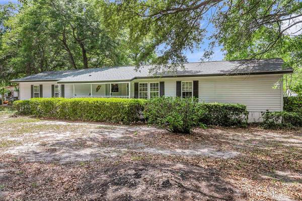204 W Poplar Branch Dr, Moncks Corner, SC 29461