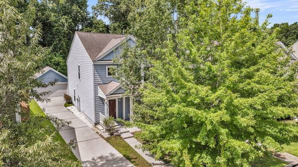 1617 Sparkleberry Ln, Johns Island, SC 29455