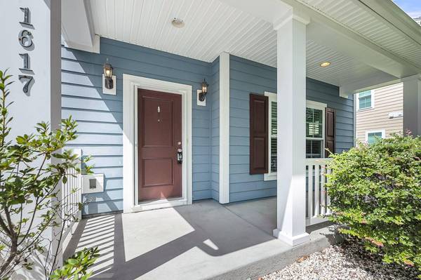 1617 Sparkleberry Ln, Johns Island, SC 29455