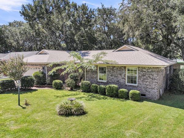 11 Trachelle Ln, Charleston, SC 29407