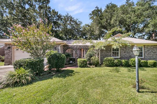 11 Trachelle Ln, Charleston, SC 29407